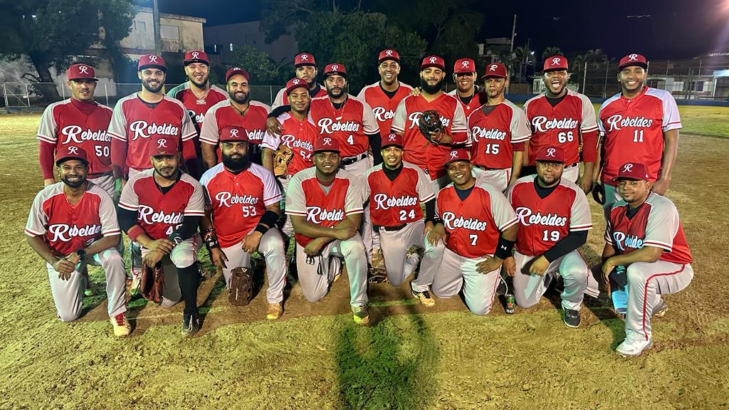 Rebeldes-Softball-Team